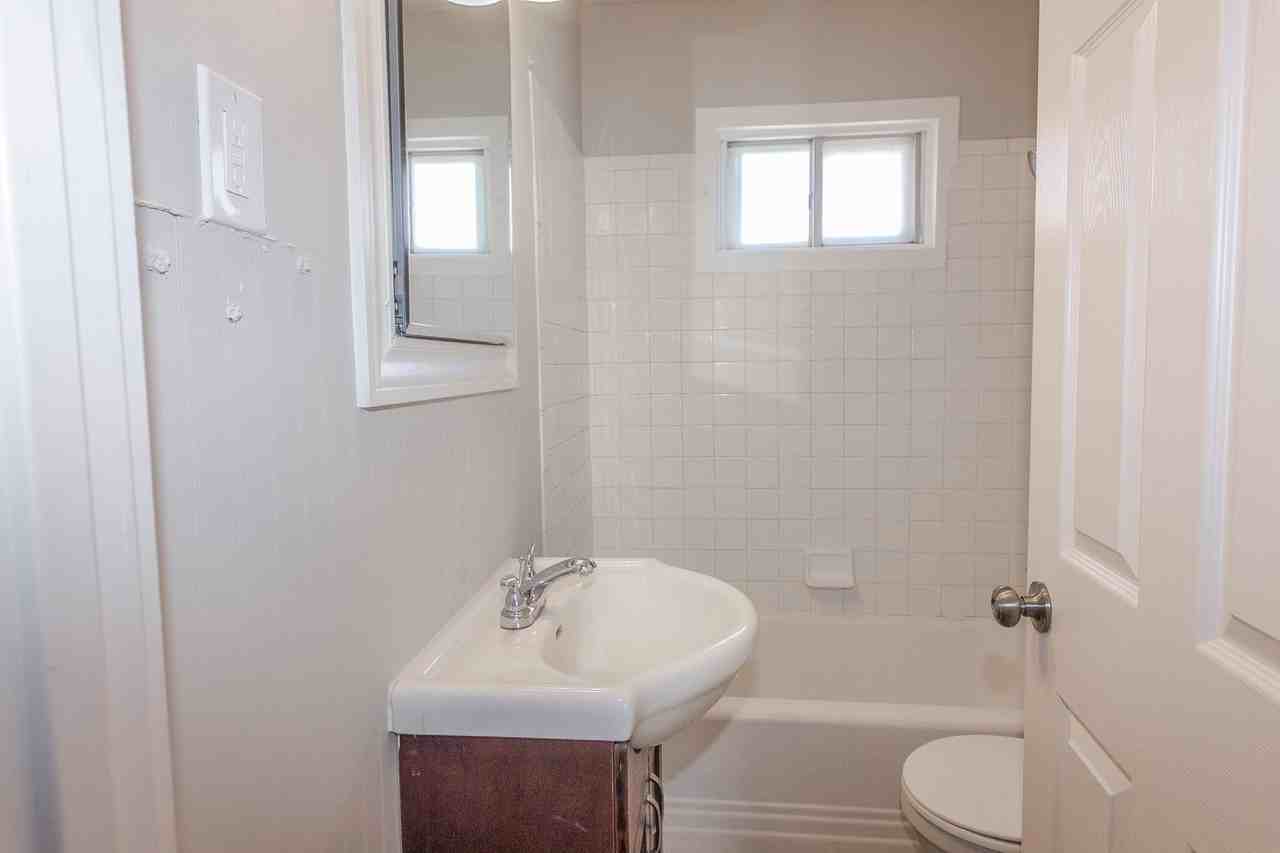 2426 26th Street - Photo 7 of 9