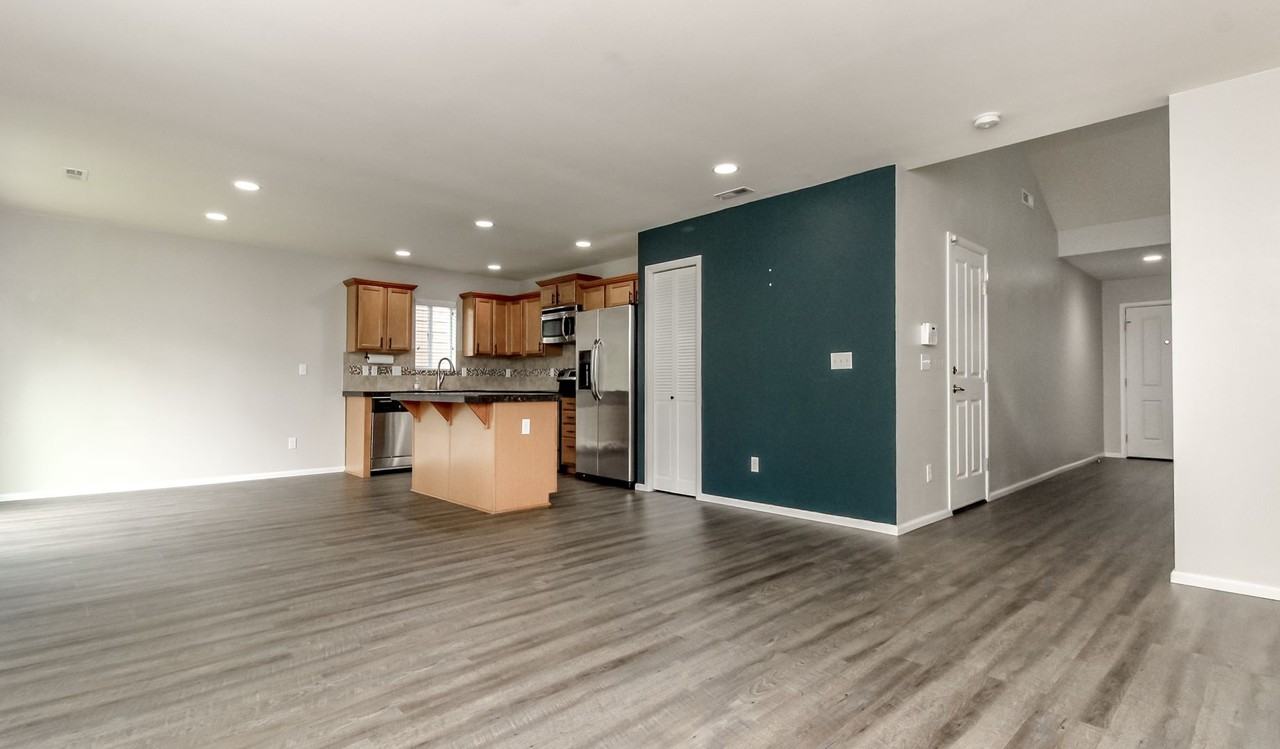 3684 London Loop Northeast - Photo 6 of 30