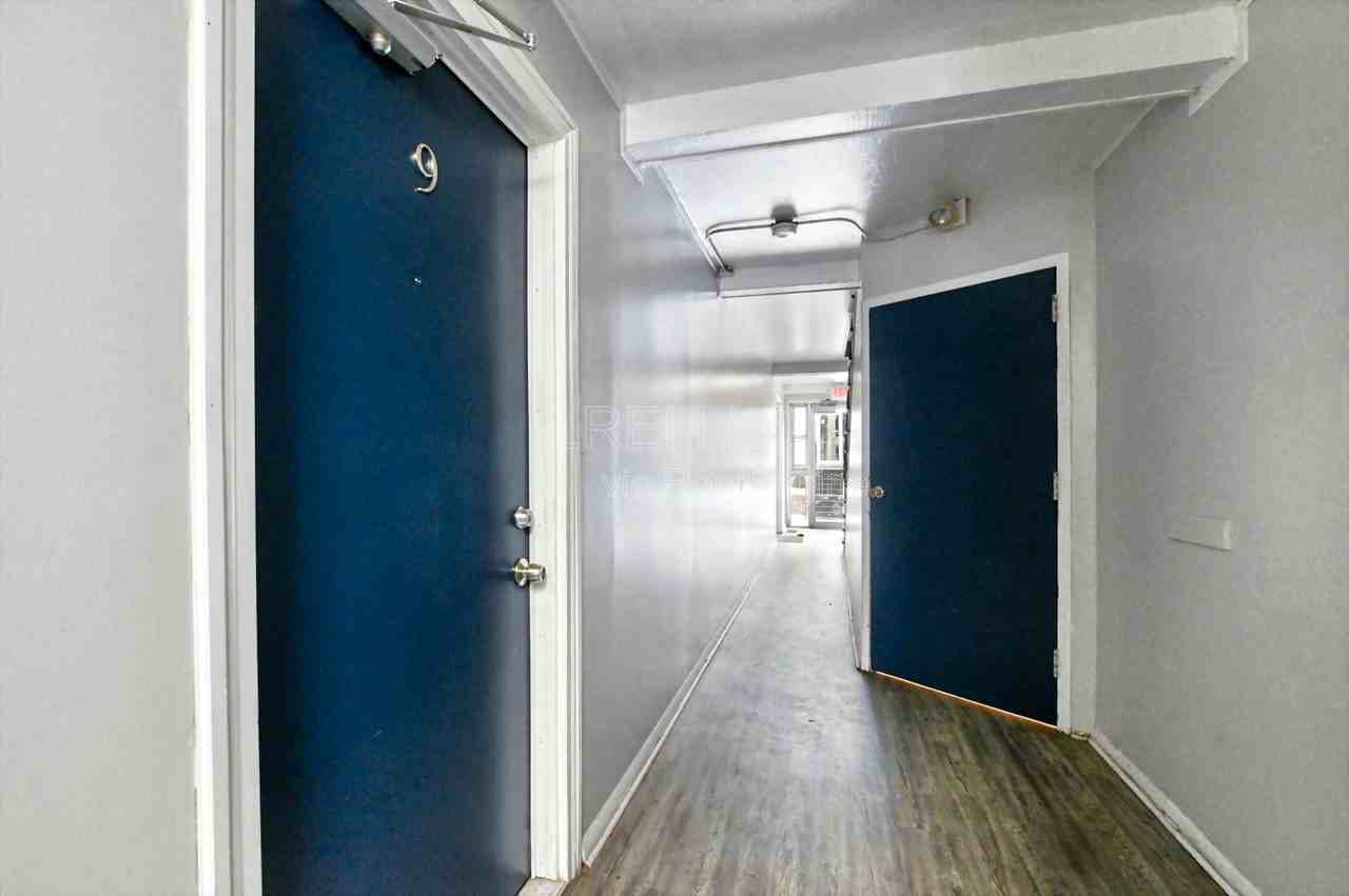 1708 Jennifer Rd #A9 - Photo 3 of 20