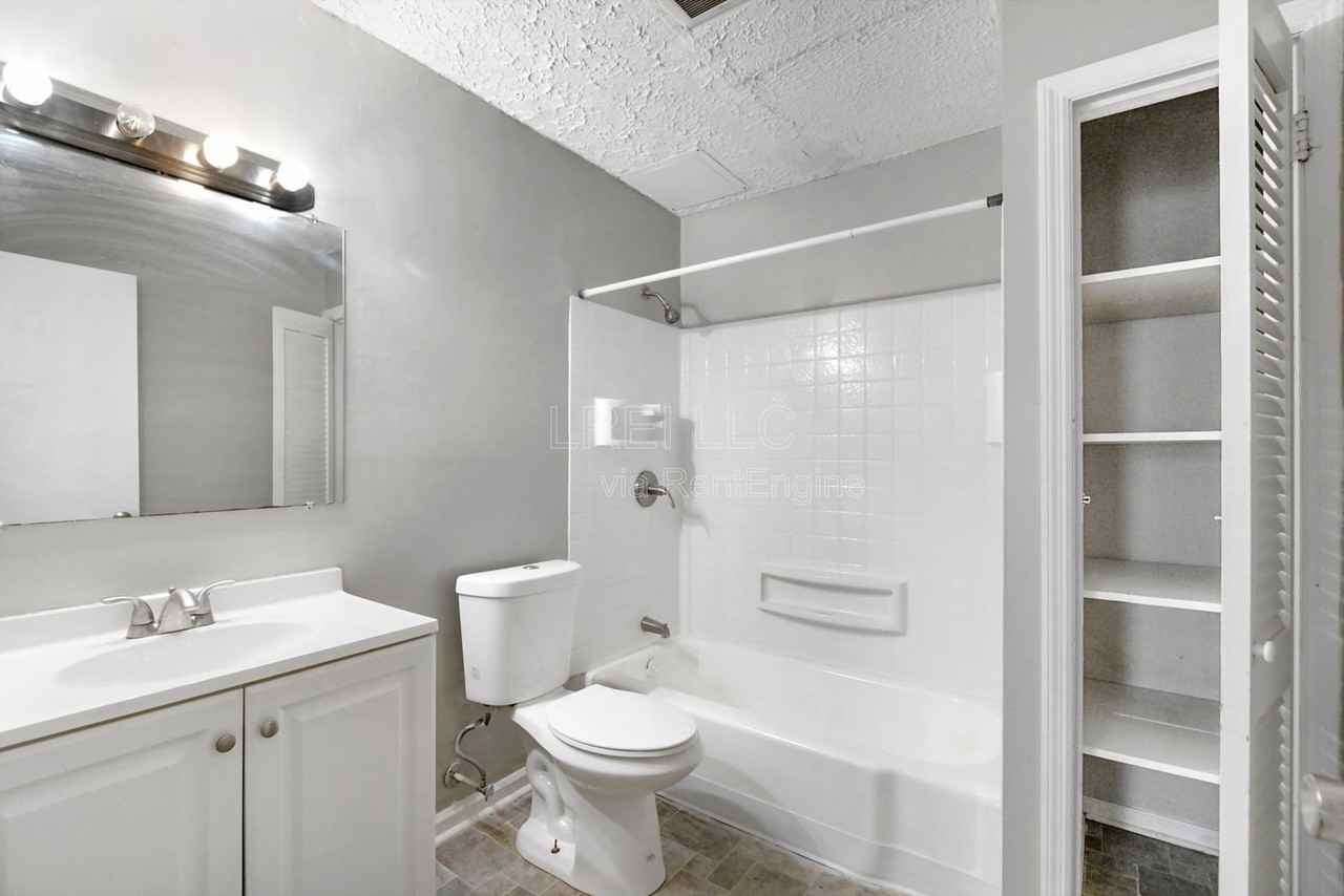 1708 Jennifer Rd #A9 - Photo 7 of 20