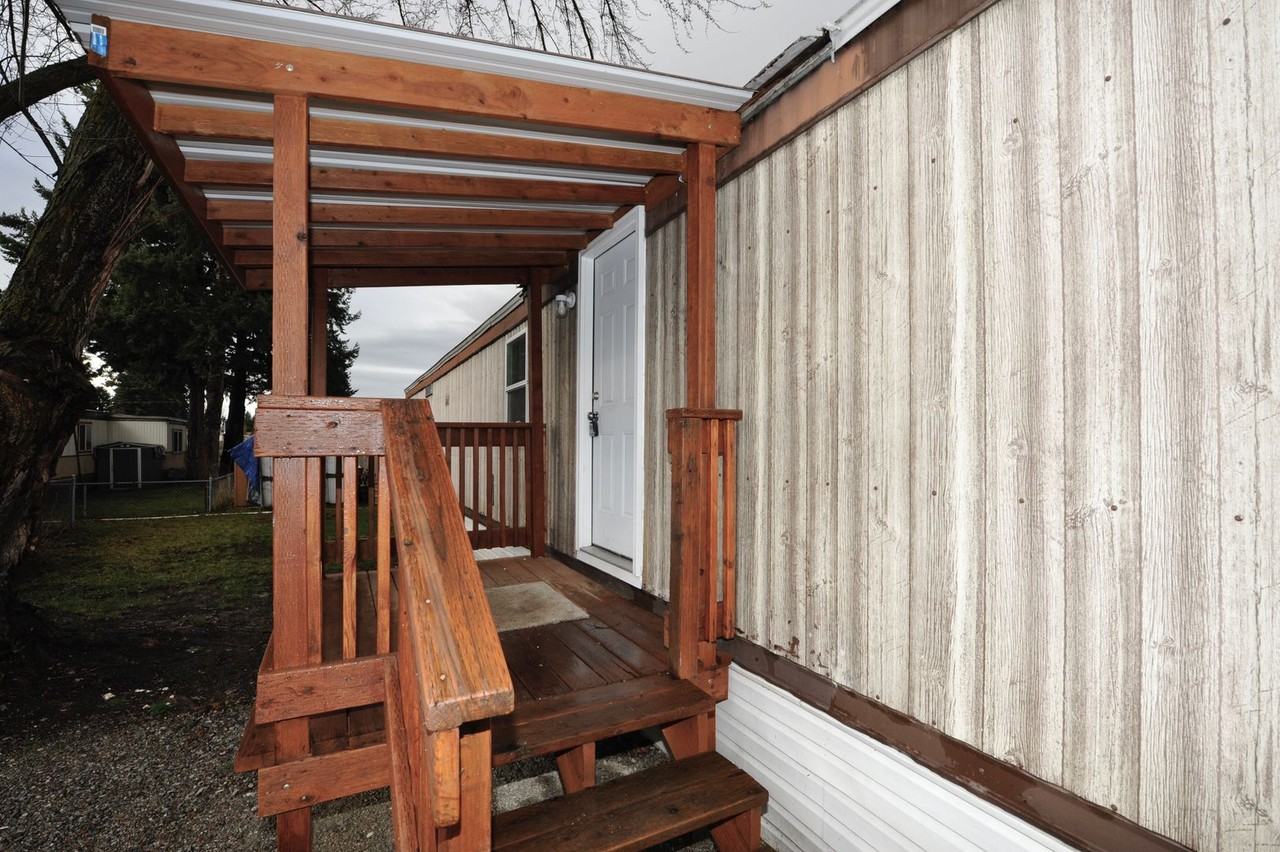 1952 East 12th Avenue - Photo 4 of 28