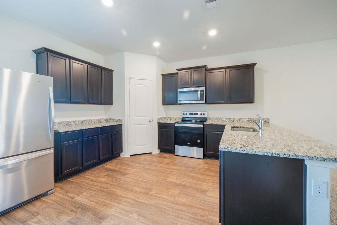 18513 Quiet Range Drive - Photo 7 of 50