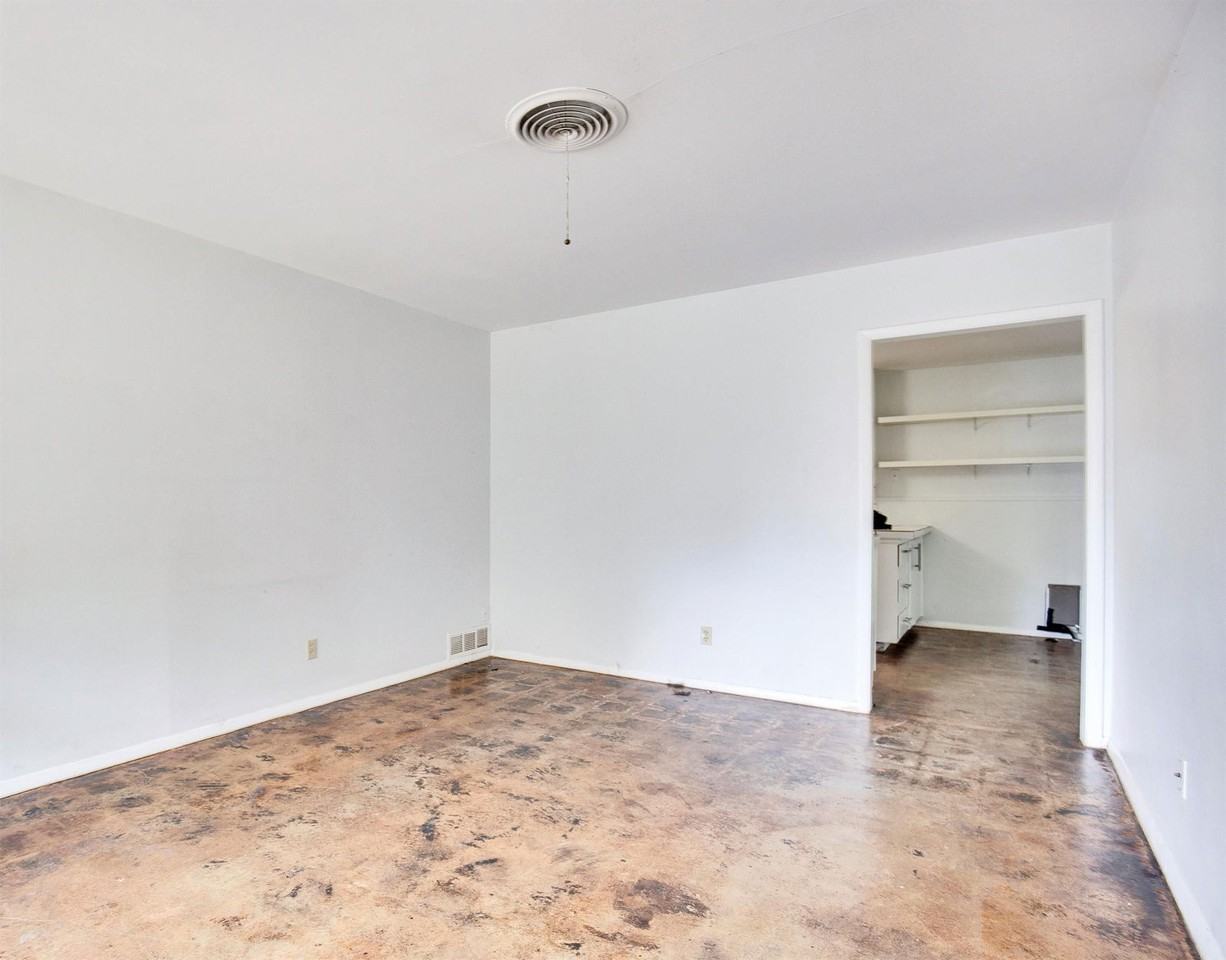 1616 Ashberry Dr - Photo 7 of 48