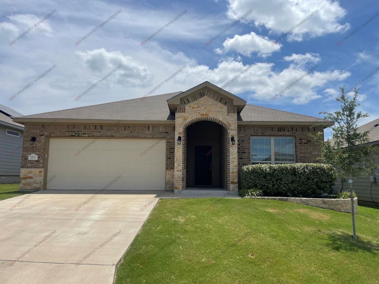 7901 Hickman Street - Photo 2 of 33