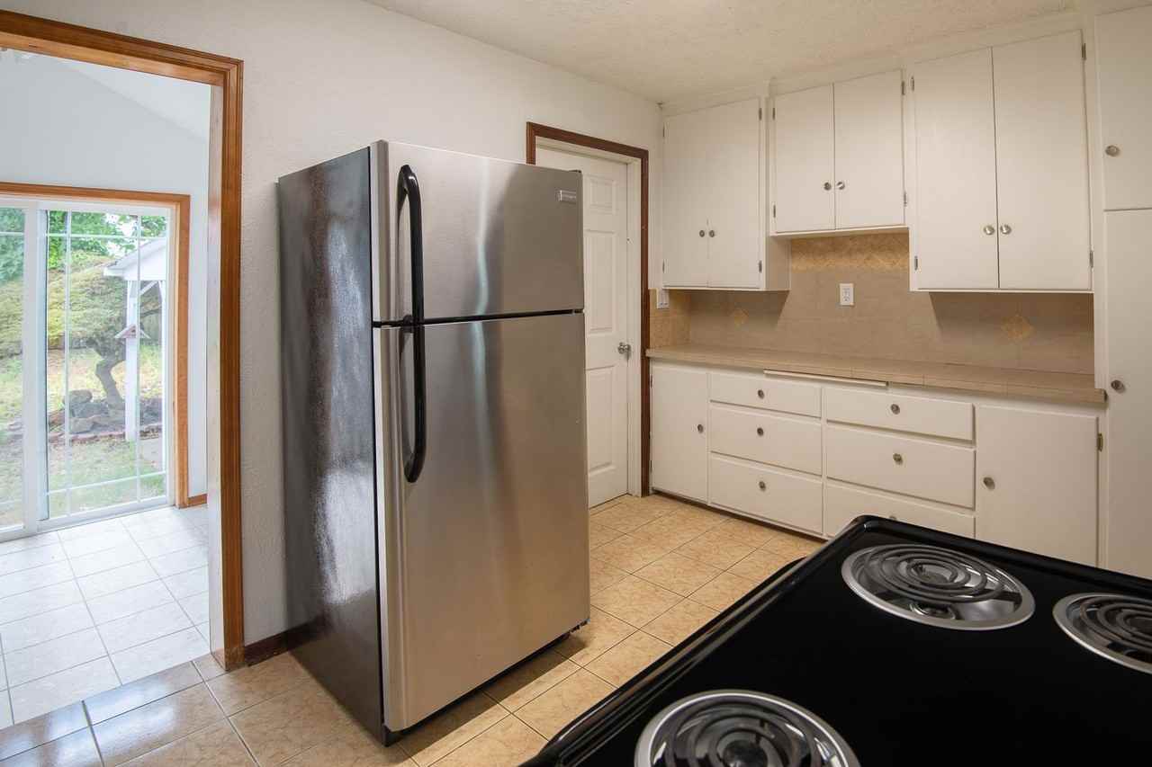 920 13th Street Northeast - Photo 7 of 27