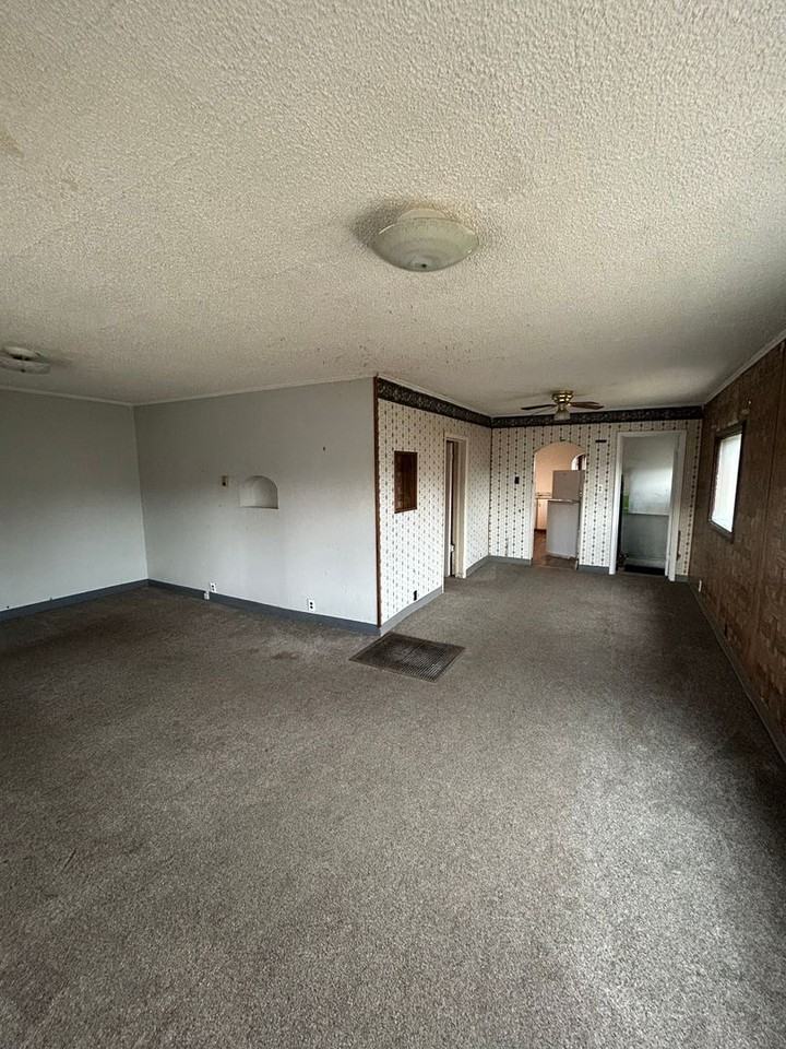 853 South Main Street - Photo 2 of 11