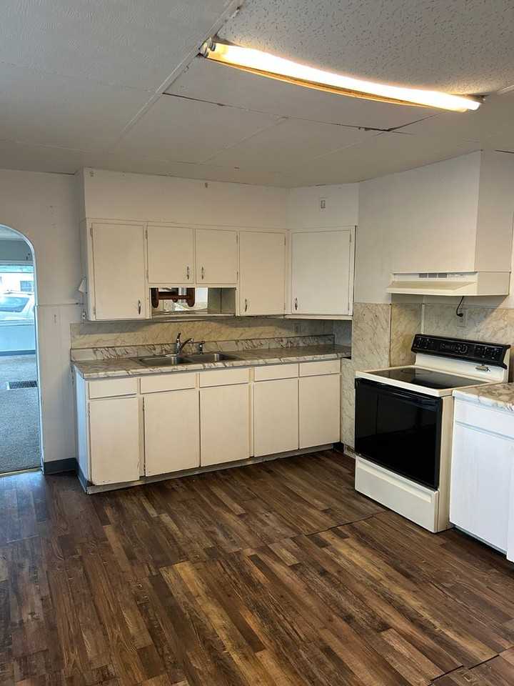 853 South Main Street - Photo 3 of 11