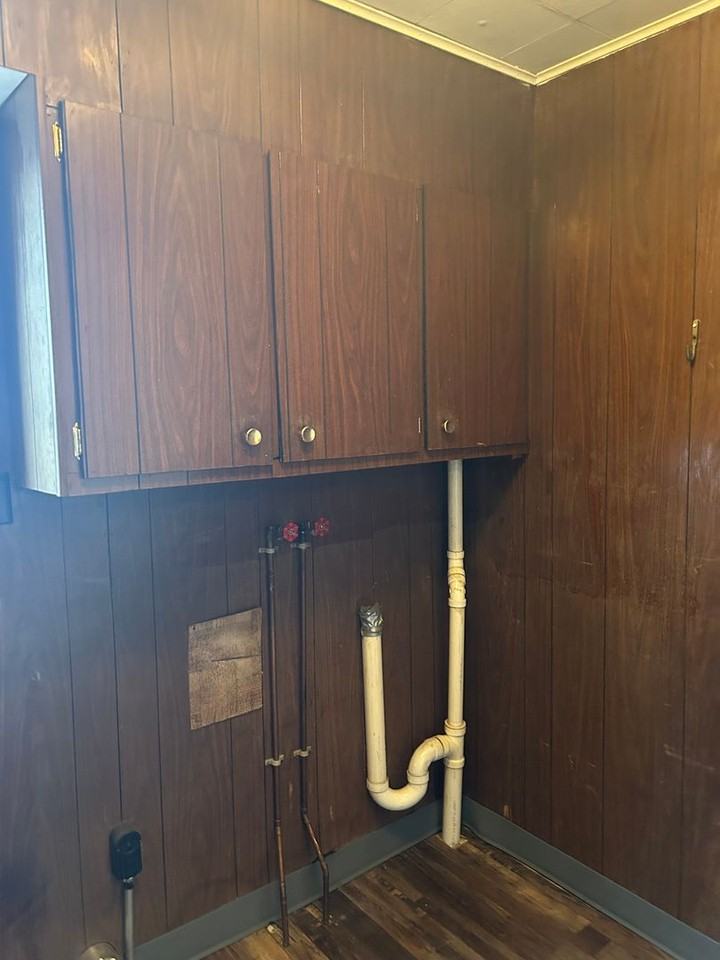 853 South Main Street - Photo 4 of 11