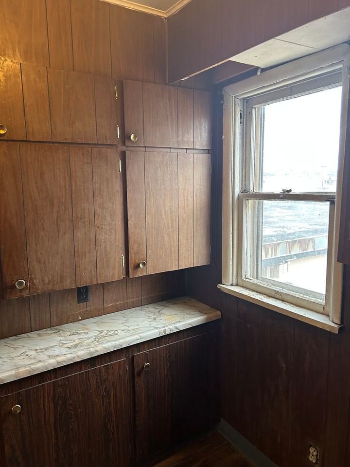 853 South Main Street - Photo 5 of 11