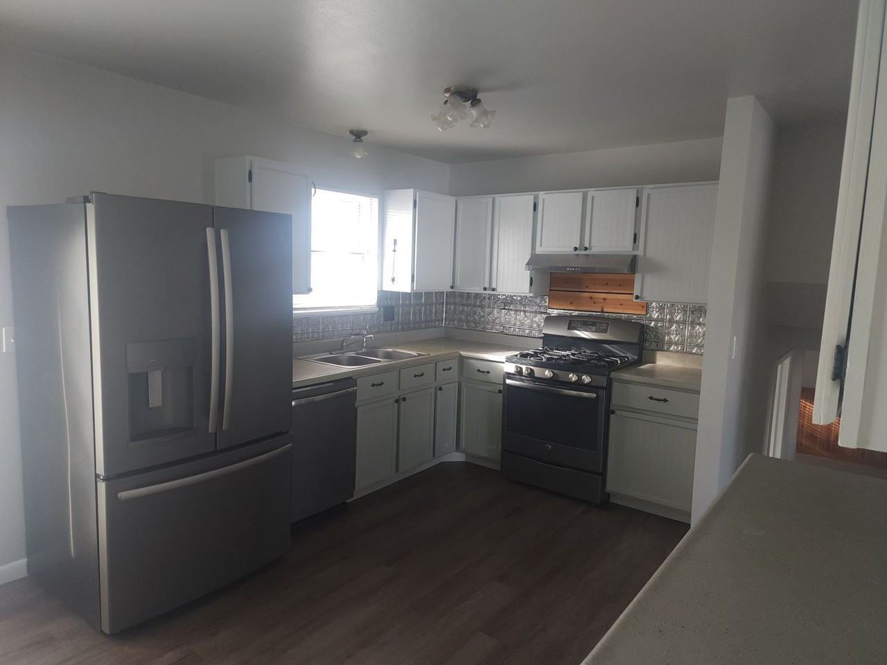 366 Berwick Avenue - Photo 3 of 18