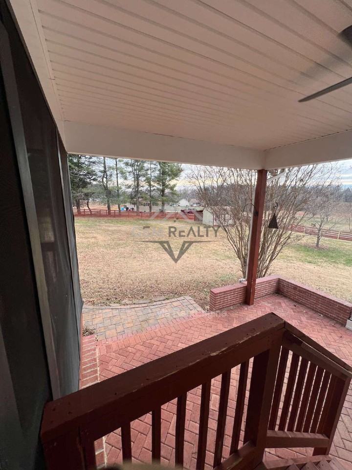 1244 Mountain View Road - Photo 5 of 47