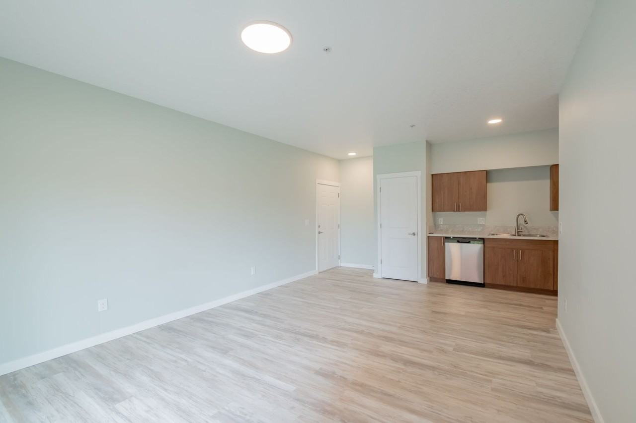 13001 S Crompton Lane - Photo 4 of 50