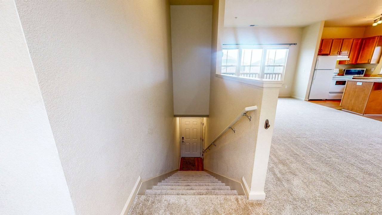 2421 North Village Drive - Photo 7 of 35