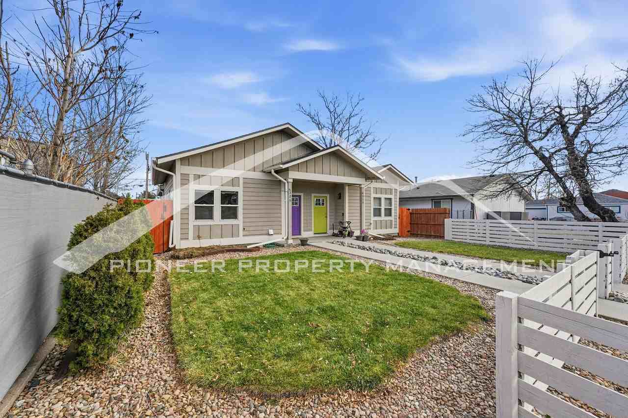 326 S Raleigh St - Photo 2 of 19