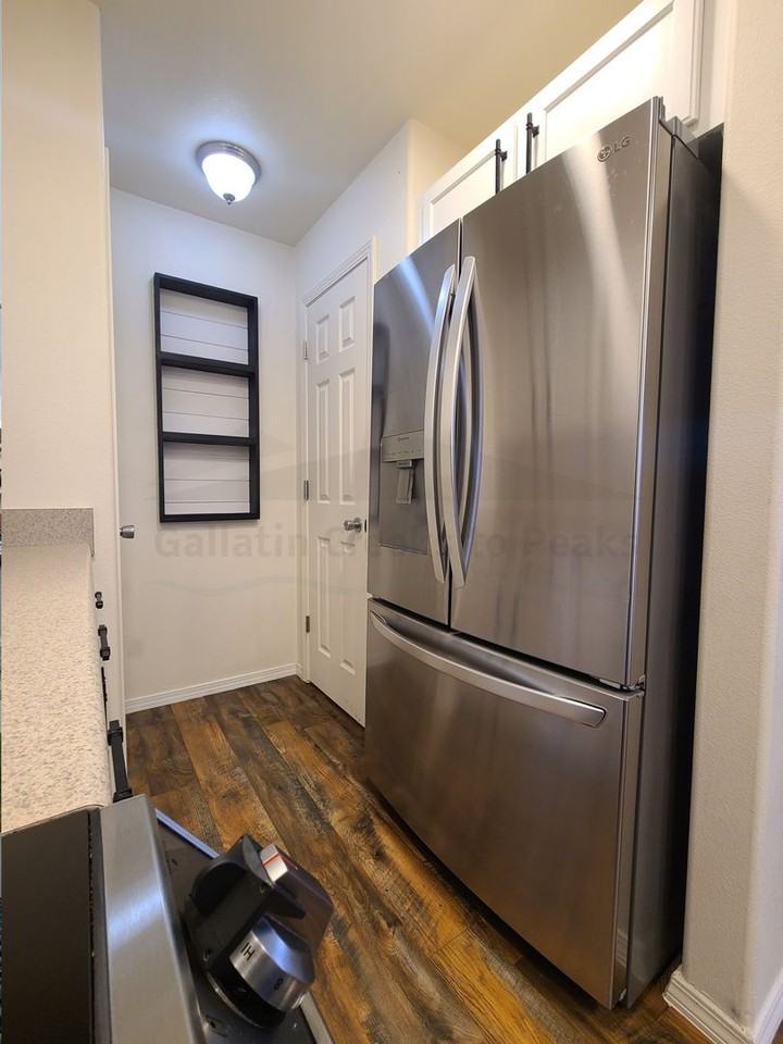 1098 Longbow Ln #H - Photo 2 of 26