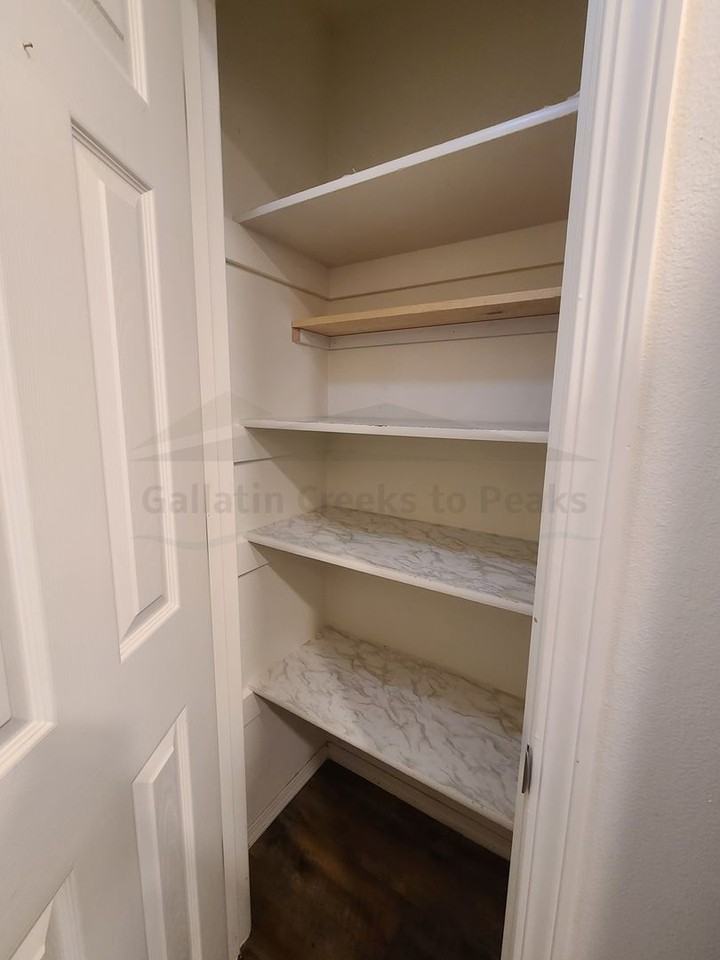 1098 Longbow Ln #H - Photo 4 of 26