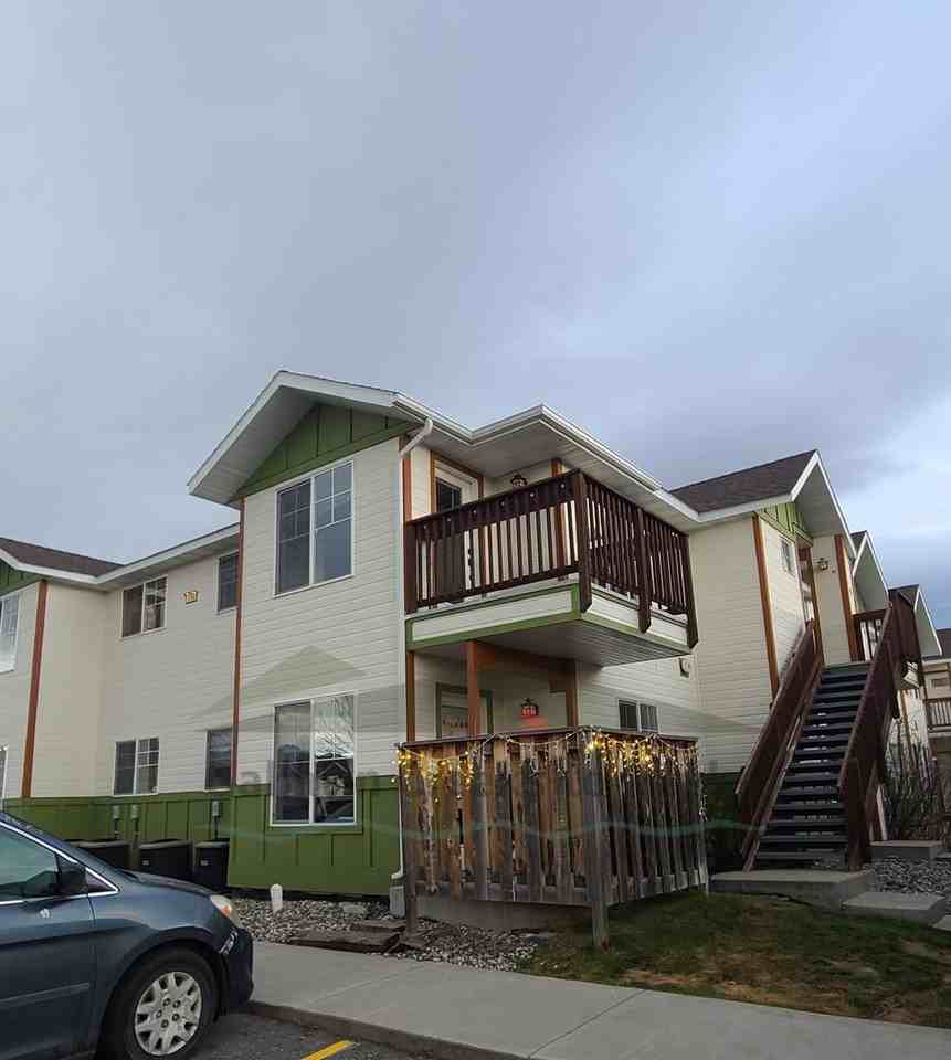 1098 Longbow Ln #H - Photo 6 of 26