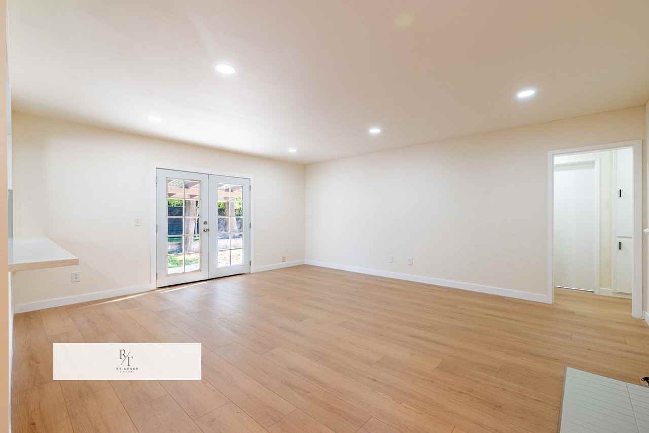 516 North Pennsylvania Avenue - Photo 2 of 26