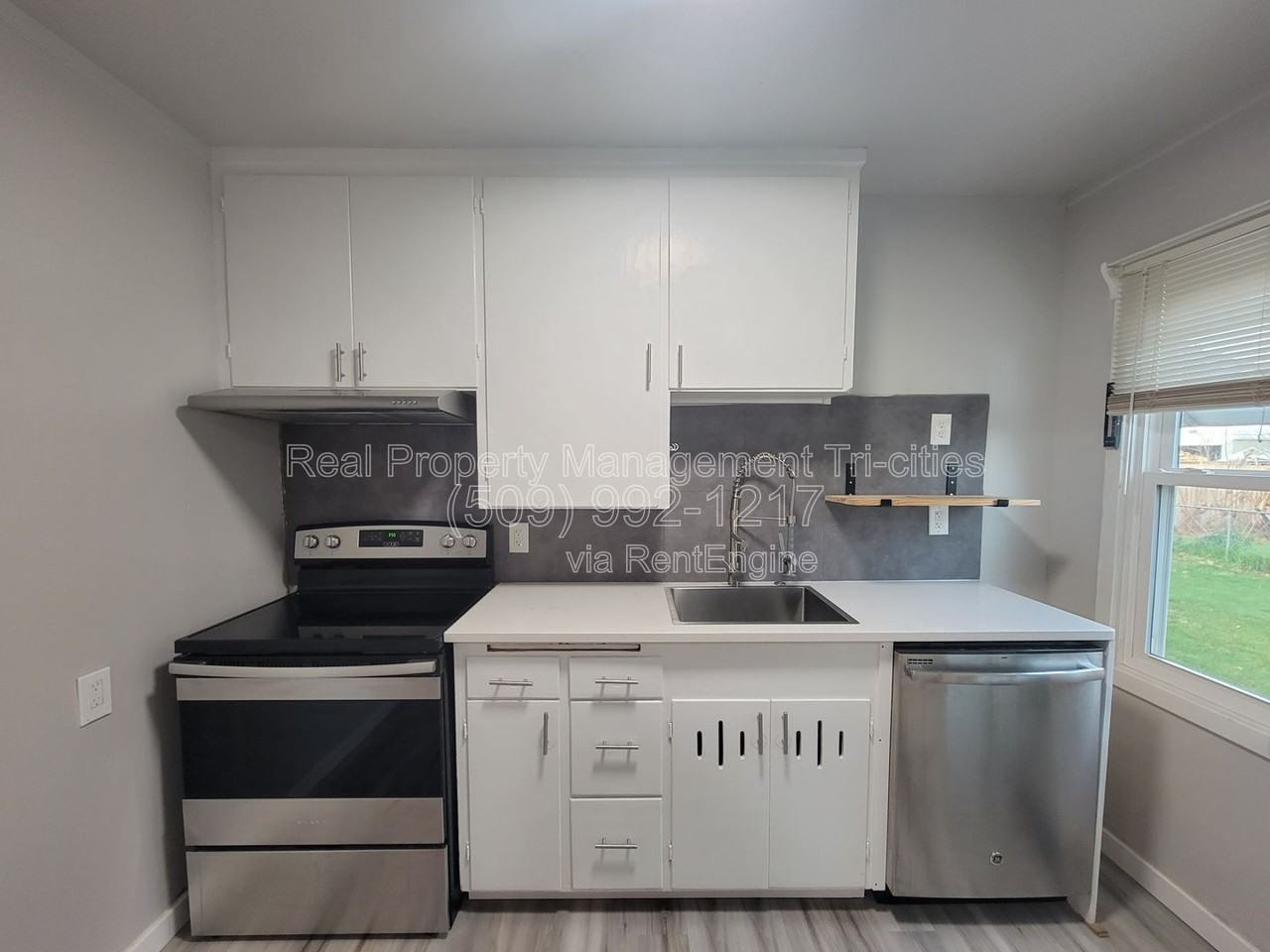 400 400/402 Barth Ave #402A - Photo 6 of 11