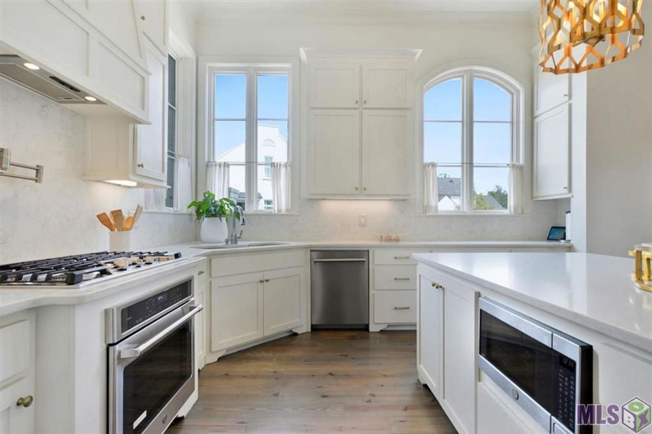 3151 Pointe-Marie Dr - Photo 3 of 16