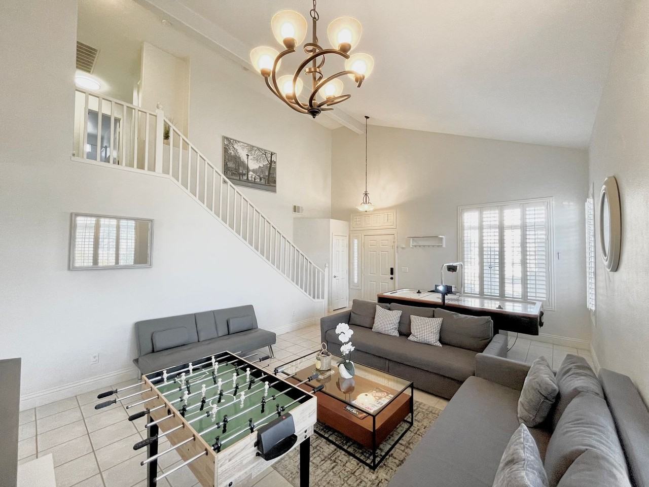 9411 Pioneer Avenue - Photo 3 of 18