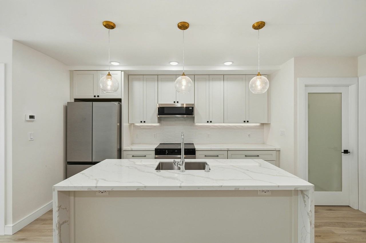 2172 20th Avenue - Photo 5 of 34