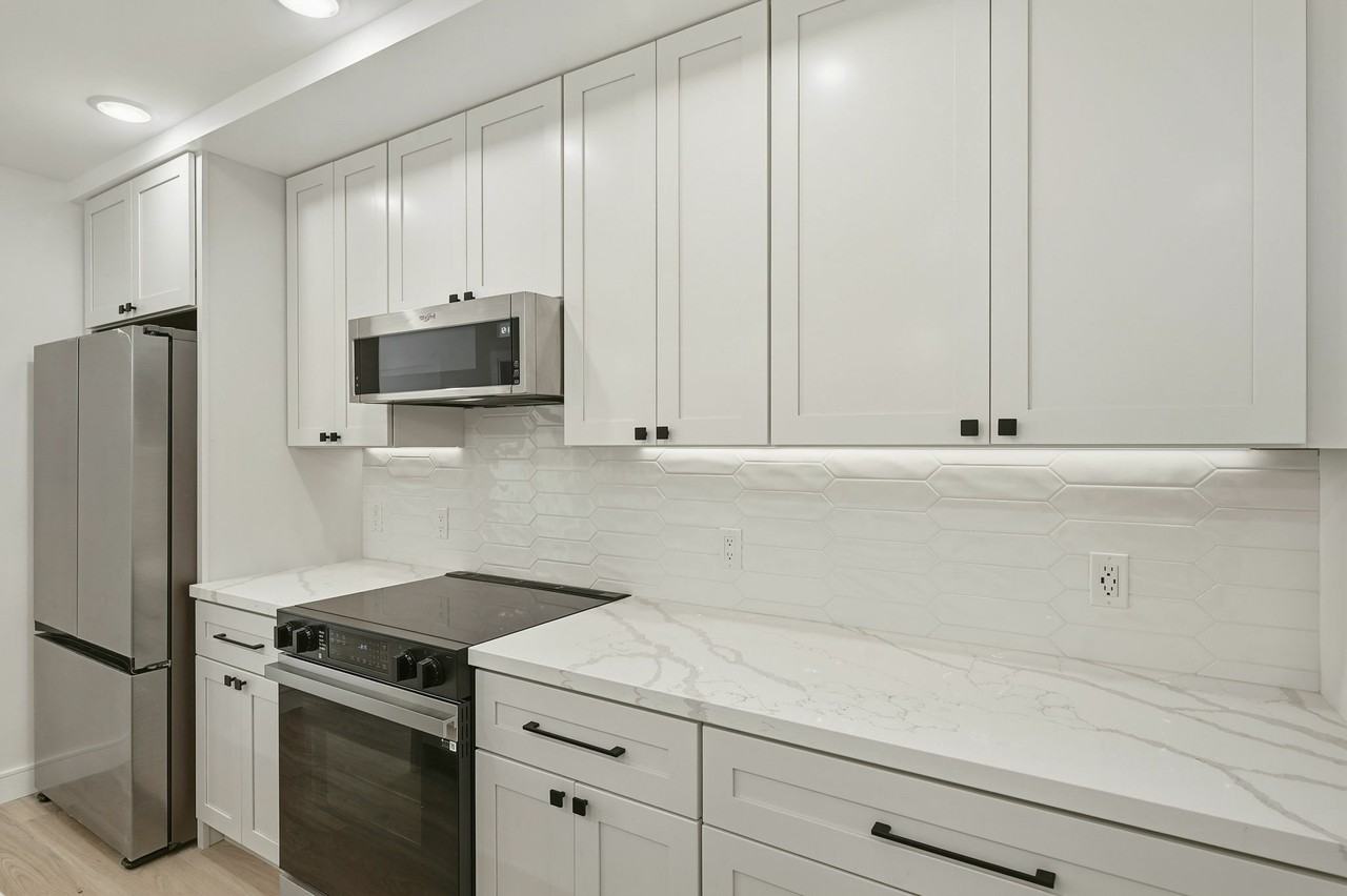 2172 20th Avenue - Photo 7 of 34