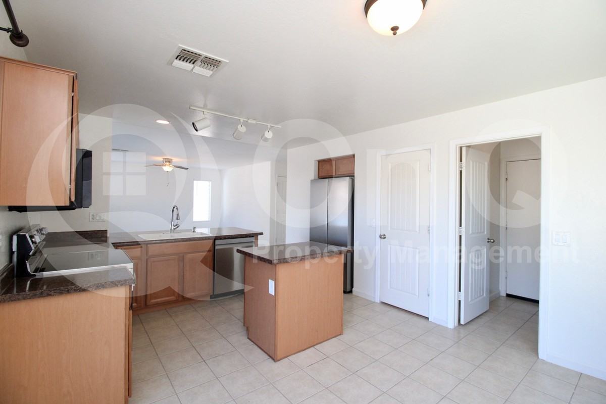 40328 W Sanders Way - Photo 5 of 25