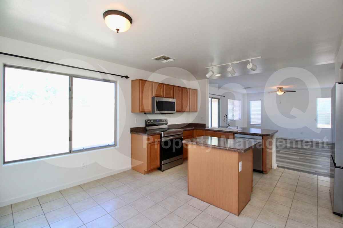 40328 W Sanders Way - Photo 6 of 25