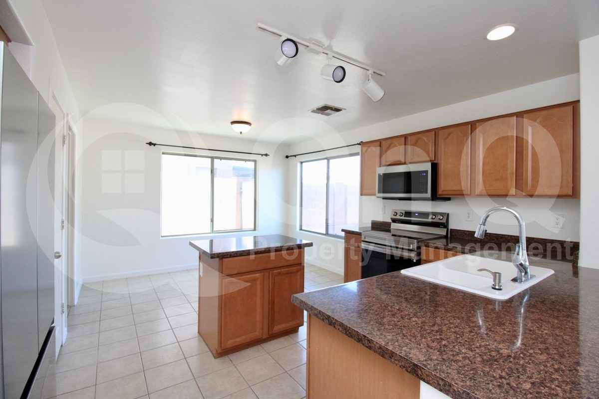 40328 W Sanders Way - Photo 7 of 25