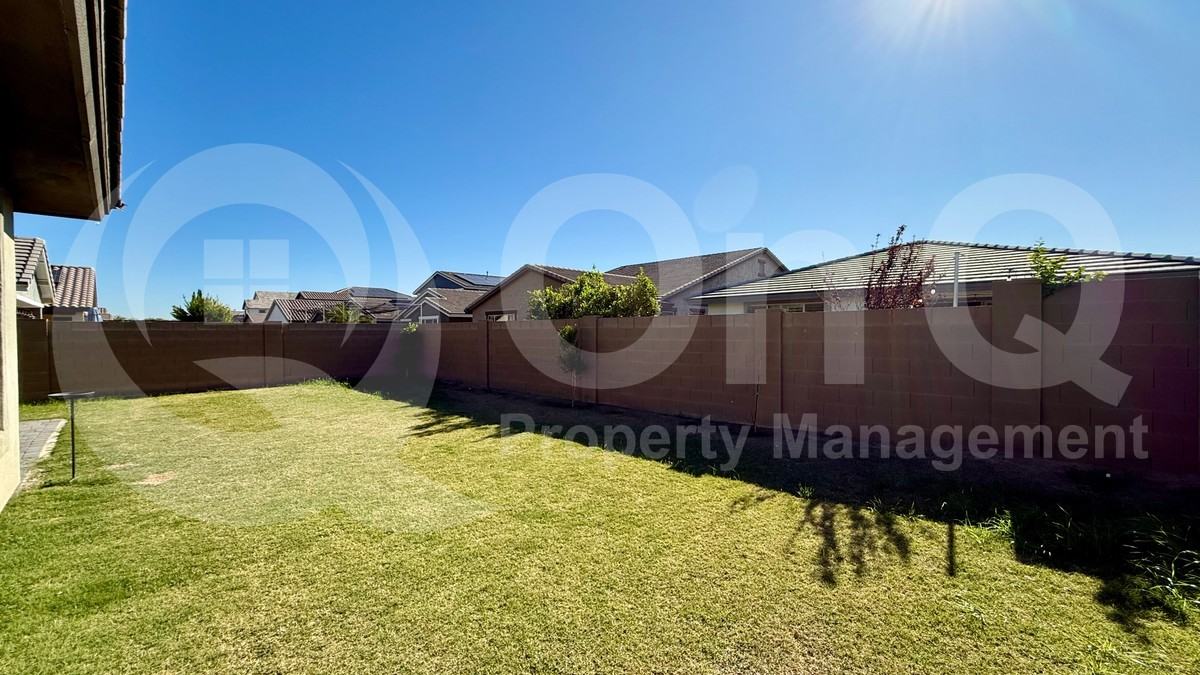 14419 West Charter Oak Road - Photo 4 of 26