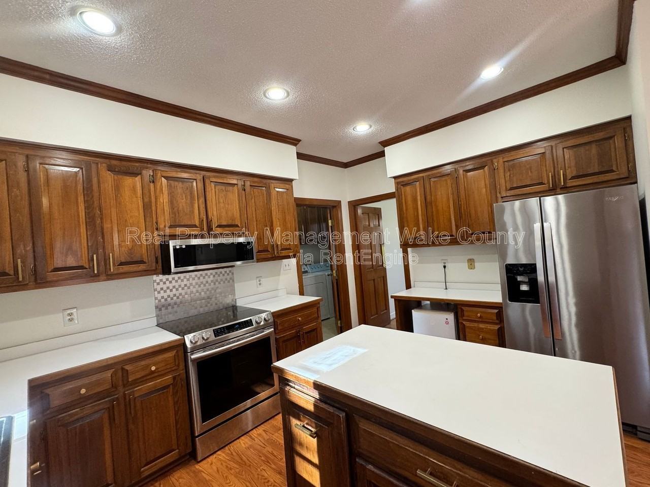 116 Kendlewick Dr - Photo 3 of 50