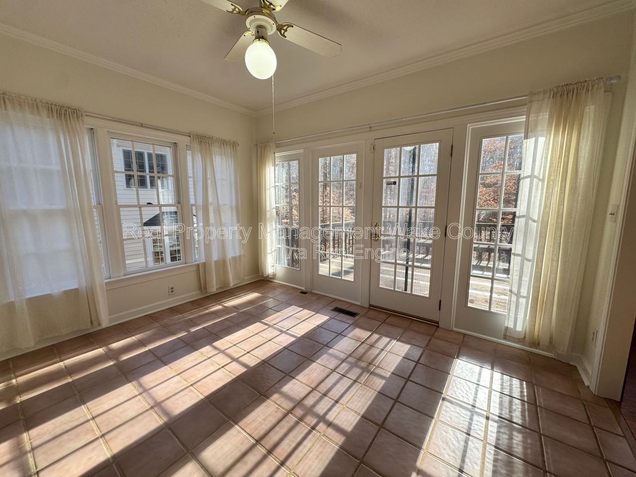 116 Kendlewick Dr - Photo 5 of 50