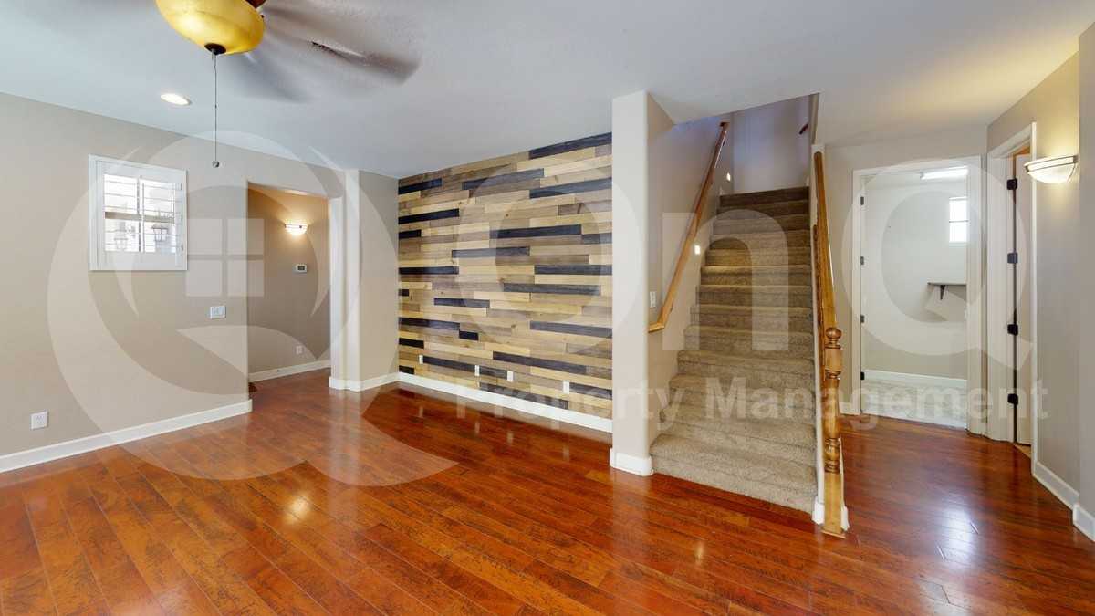 1316 S Martingale Rd - Photo 4 of 17