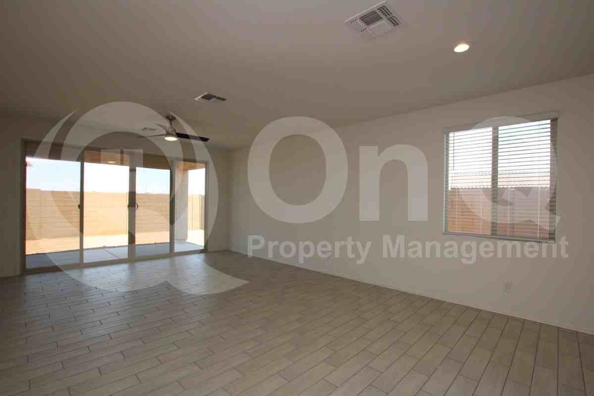 2068 East Escondido Place - Photo 4 of 20