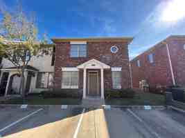 featured image of 223 Forest Dr #1