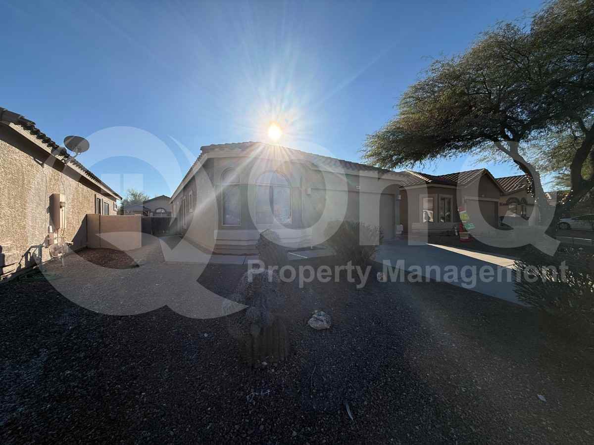 480 E Camino Del Pinsapo - Photo 4 of 21