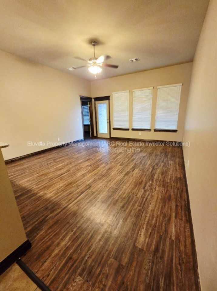 2215 Kintyre Rd - Photo 6 of 14