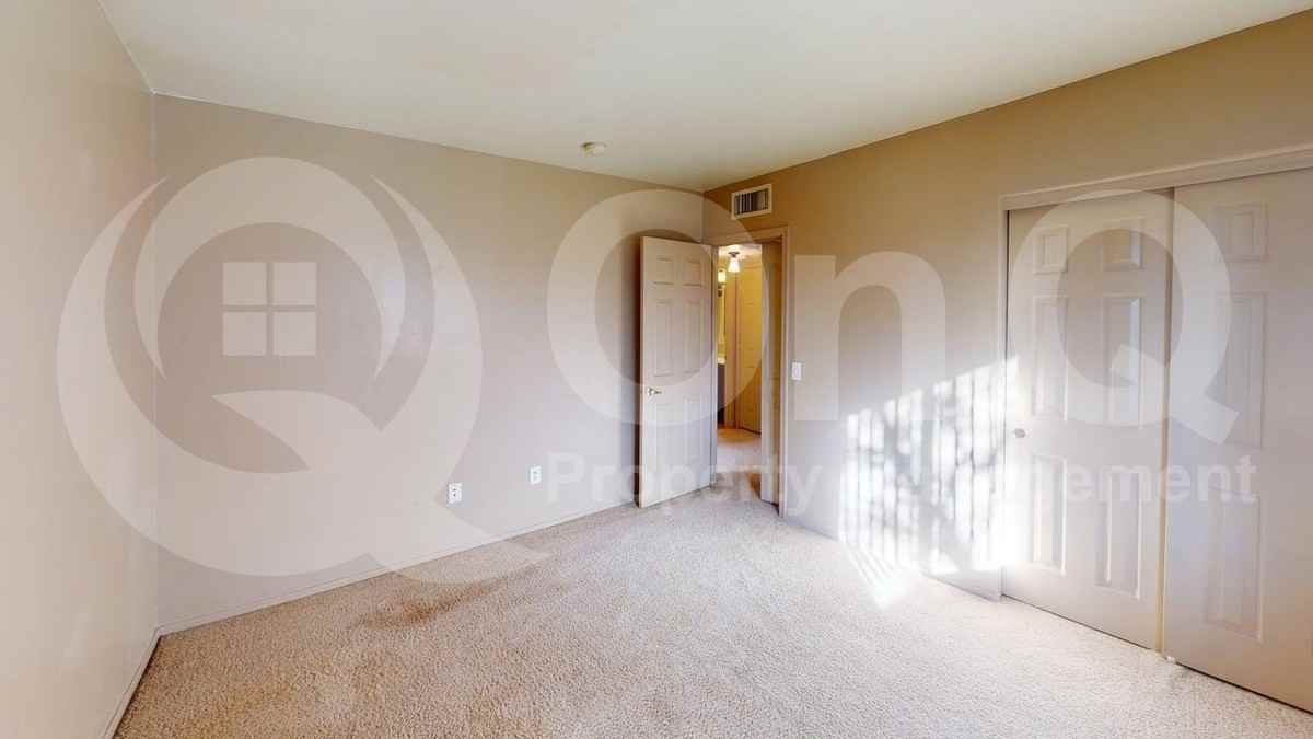 4011 North Stone Avenue #1 - Photo 4 of 11