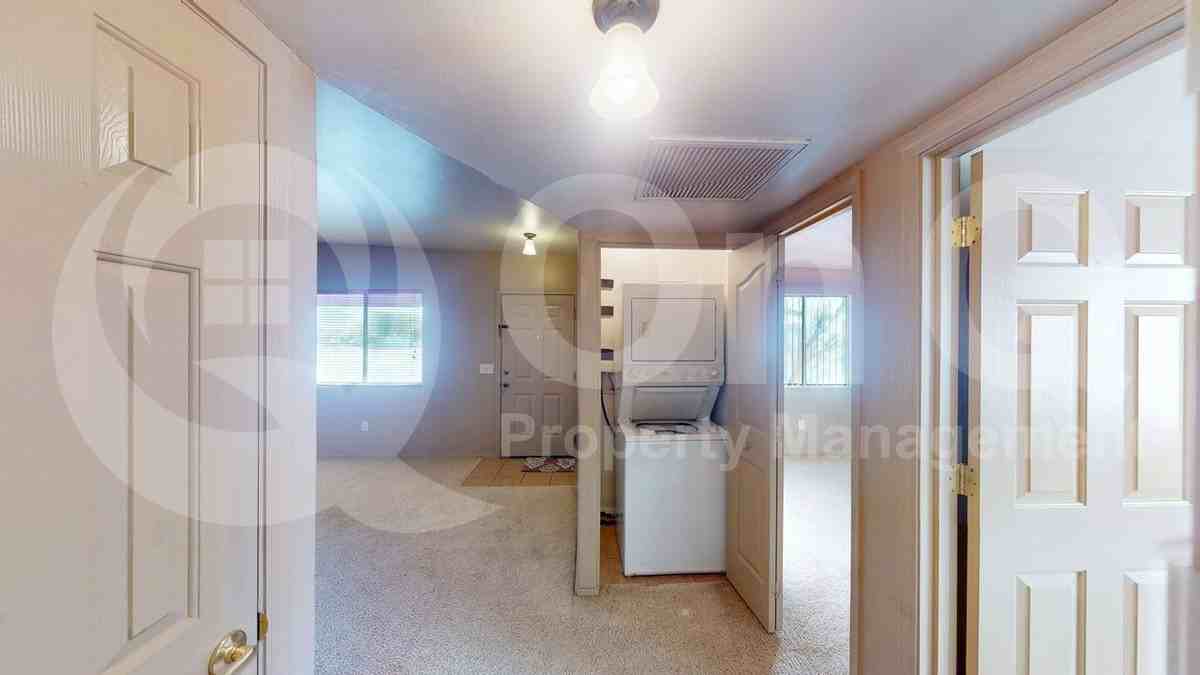 4011 North Stone Avenue #1 - Photo 5 of 11