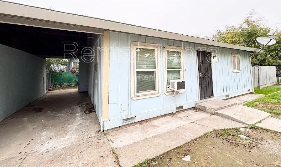 641 M Street - Photo 2 of 19