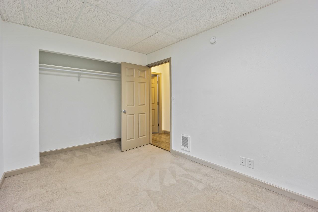 23109 25th Ave S #2 - Photo 3 of 24