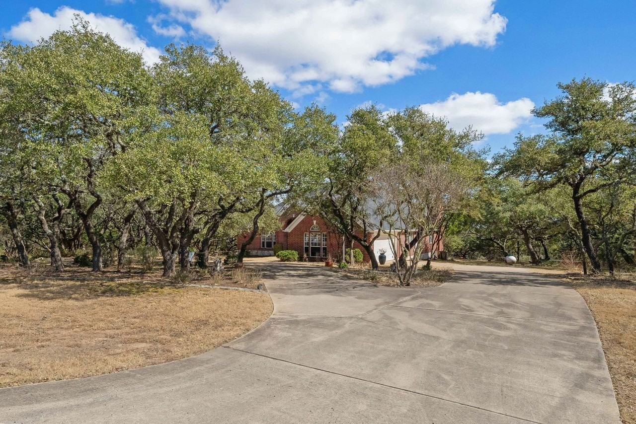 11901 Jess Dr - Photo 4 of 50