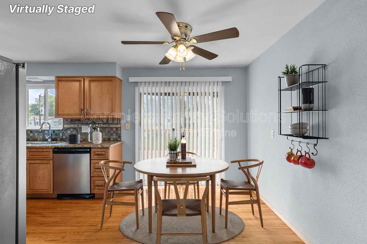 12464 Glengate Drive - Photo 3 of 42