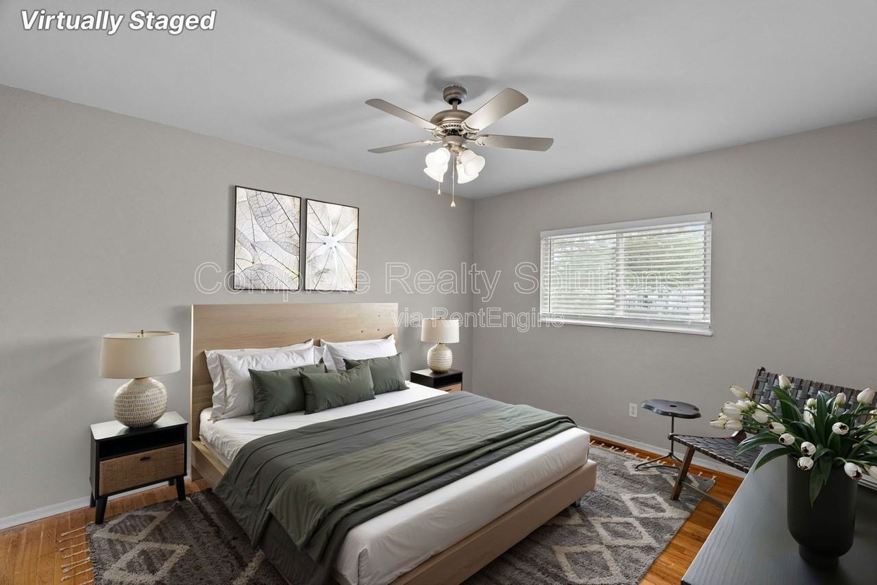 12464 Glengate Drive - Photo 5 of 42