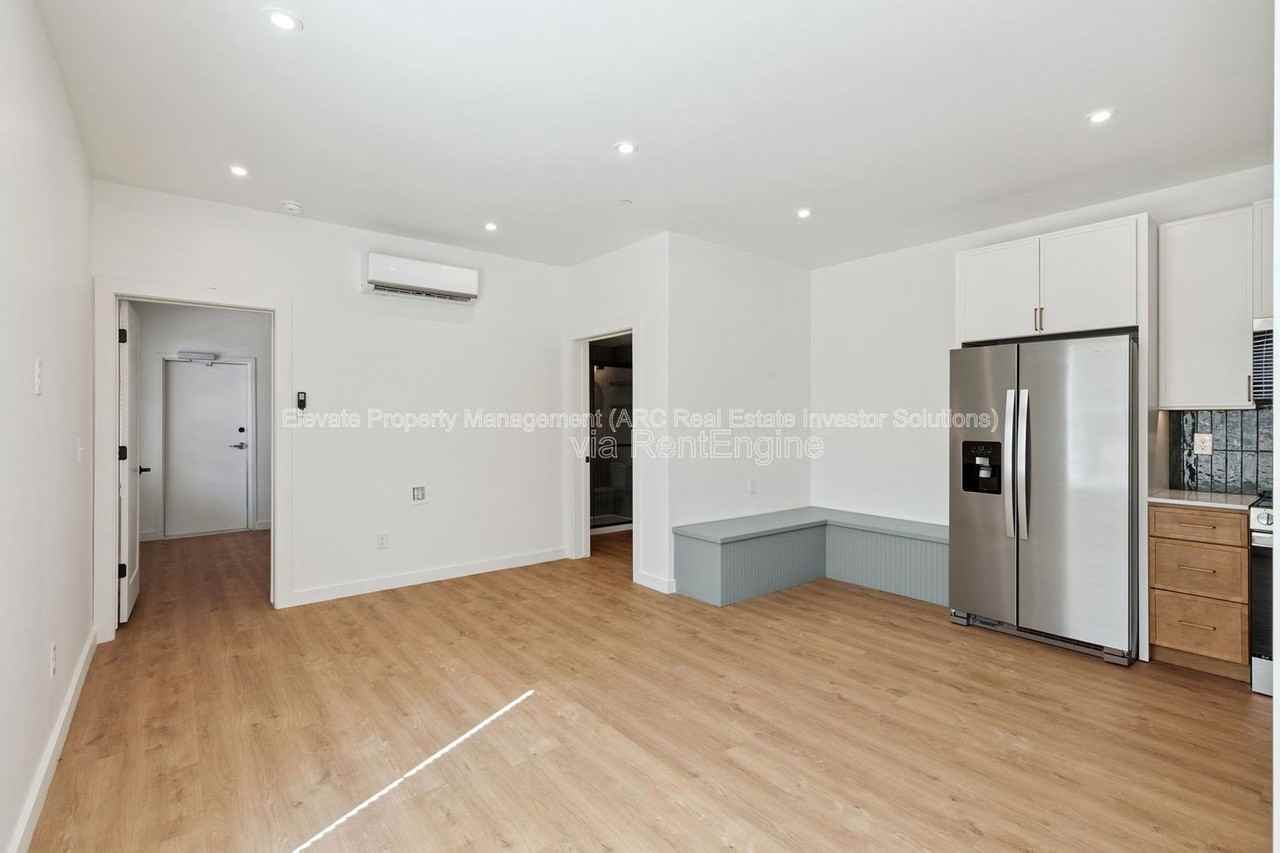 1624 Nw 17th St #103 - Photo 7 of 27