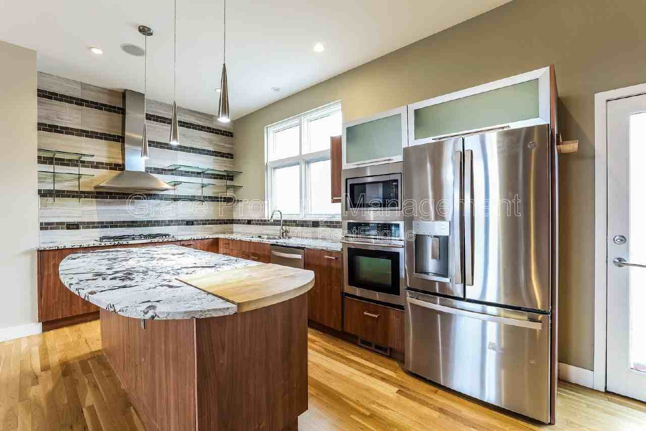 2507 Larimer Street - Photo 2 of 21