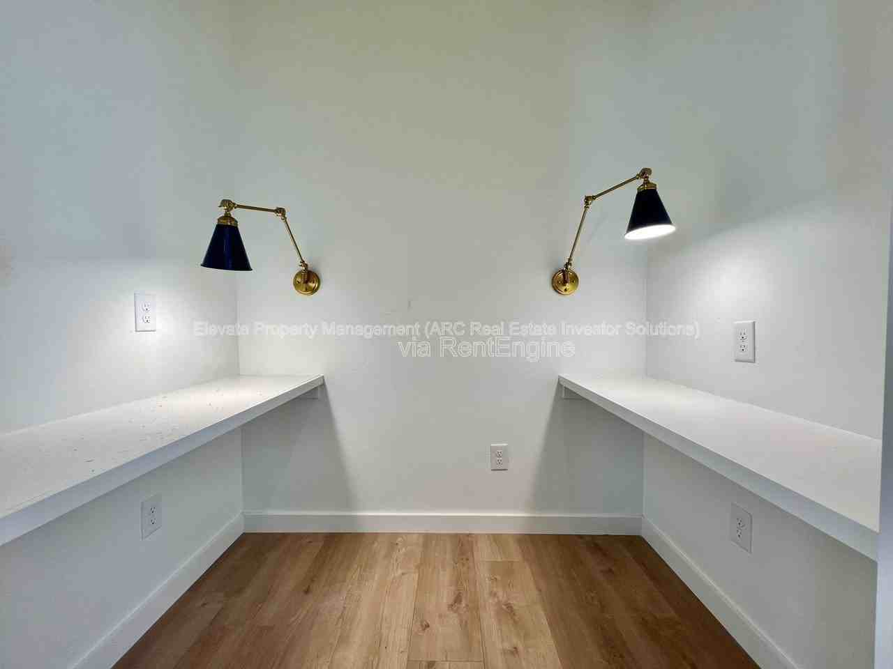 216 E Hurd St #200 - Photo 7 of 16