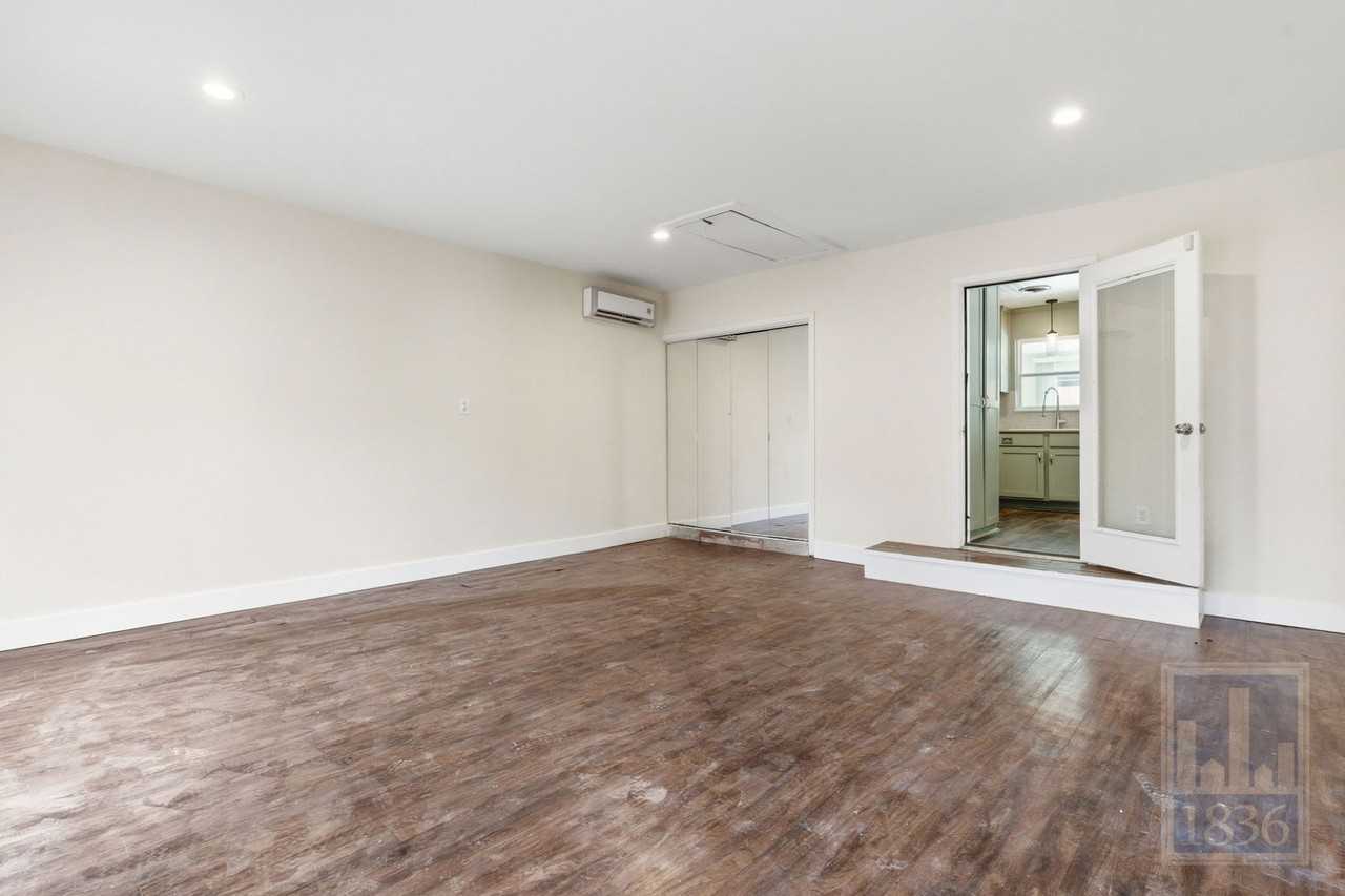 6809 Columbia Drive - Photo 6 of 50