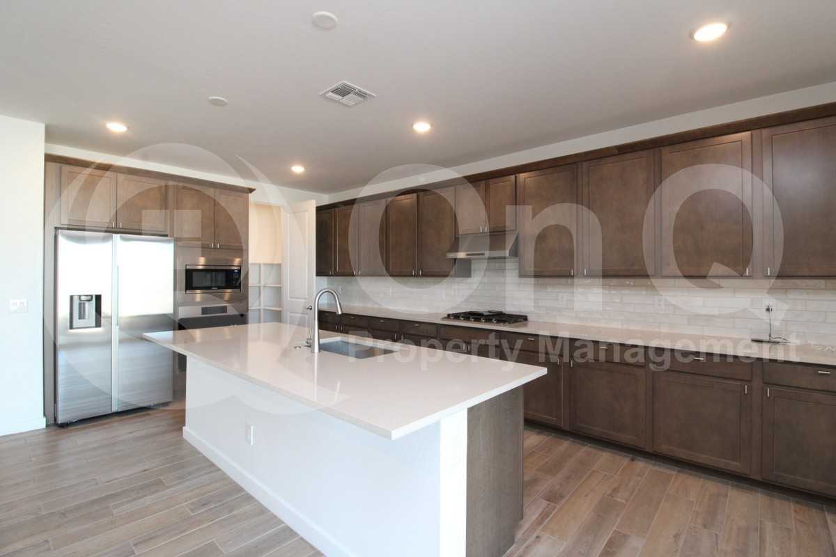 17984 West Vogel Avenue - Photo 3 of 23